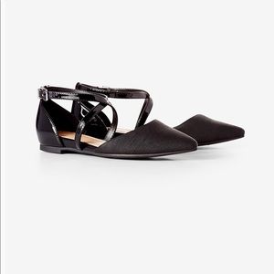 EXPRESS : black flats